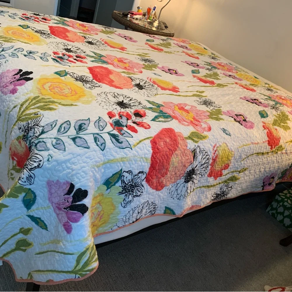 Macy’s Greenland Home Watercolor Dream QUEEN Quilt+2 Shams Used 2 mths. Cotton.